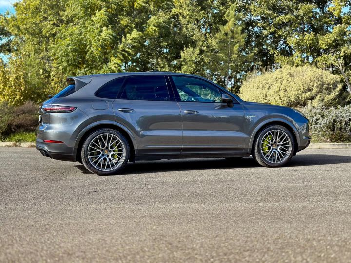 Porsche Cayenne III E-Hybrid 3.0 L V6 462 Ch 2°MAIN FR PDK Gris Quartzite Metal - 14