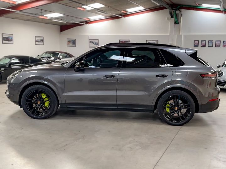 Porsche Cayenne III E-Hybrid 3.0L V6 462 Ch BVA Gris Quartzite Metal - 41