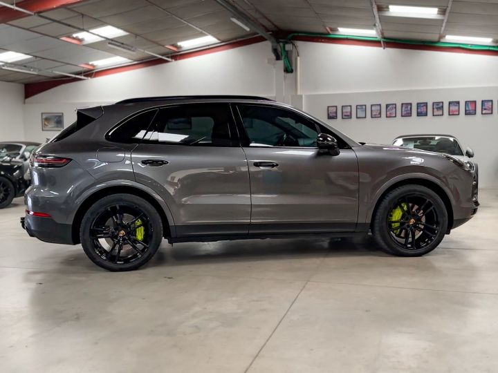 Porsche Cayenne III E-Hybrid 3.0L V6 462 Ch BVA Gris Quartzite Metal - 44