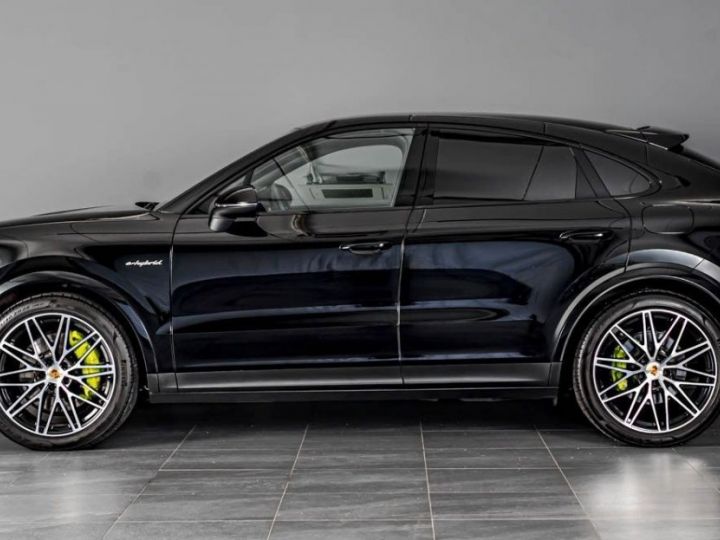 Porsche Cayenne Porsche Cayenne Coupe E-Hybrid 470hp  noir  - 2