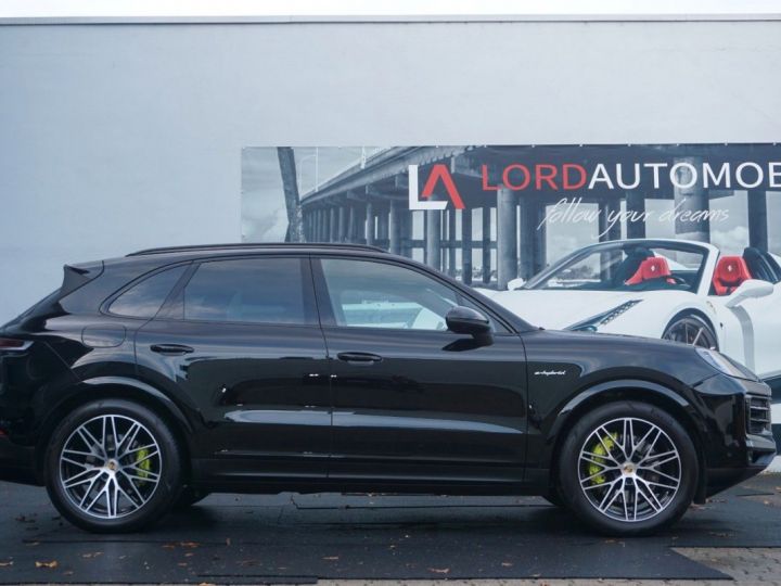 Porsche Cayenne Porsche Cayenne E-Hybrid*ecran x2*Panorama*21RS noir  - 1