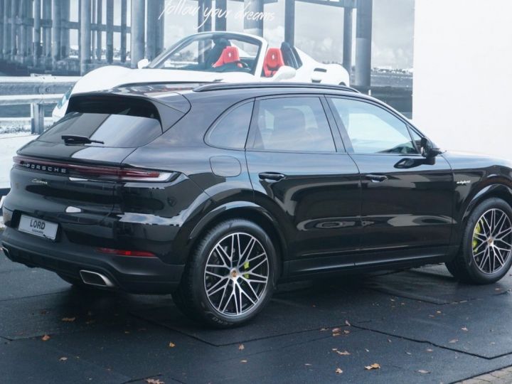 Porsche Cayenne Porsche Cayenne E-Hybrid*ecran x2*Panorama*21RS noir  - 2