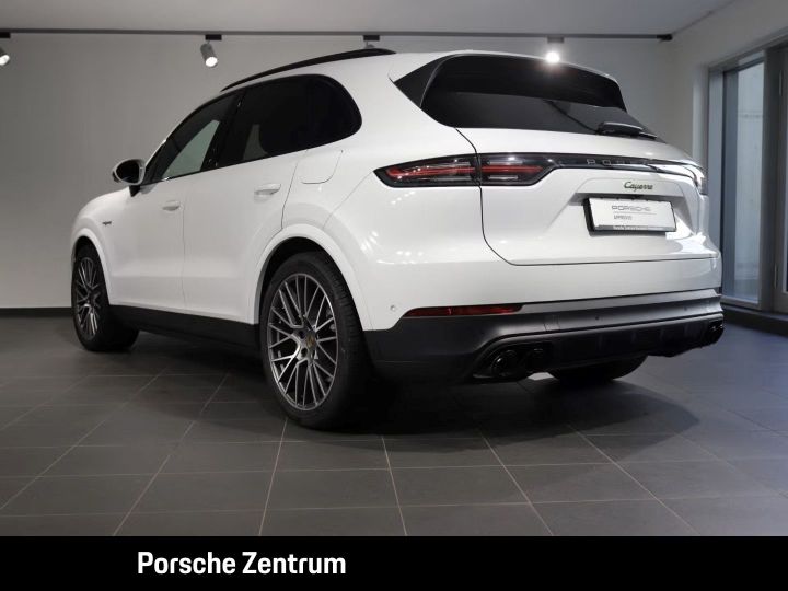 Porsche Cayenne Porsche Cayenne E-Hybride 462Ch Platinum Edition Alarme Attelage Caméra 60 / 14 Blanc - 2