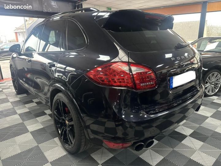 Porsche Cayenne Turbo V8 Noir - 3