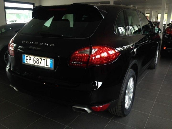 Porsche Cayenne V6 3.0 245cv DIESEL TIPTRONIC S      Diesel NOIR - 12