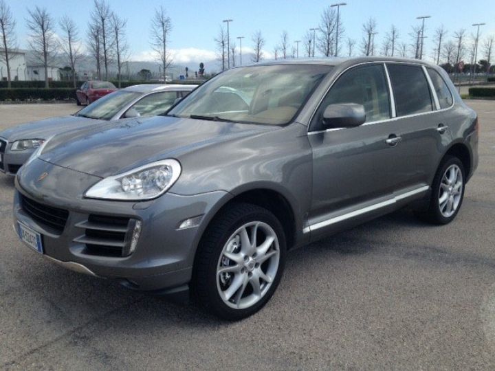 Porsche Cayenne V6 3.0 DIESEL 240cv TIPTRONIC     Diesel GRIS FONCE METAL - 1