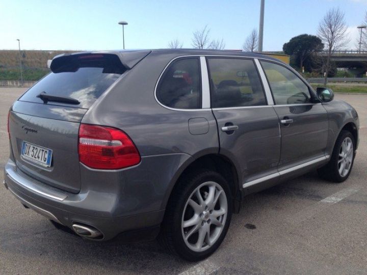 Porsche Cayenne V6 3.0 DIESEL 240cv TIPTRONIC     Diesel GRIS FONCE METAL - 19