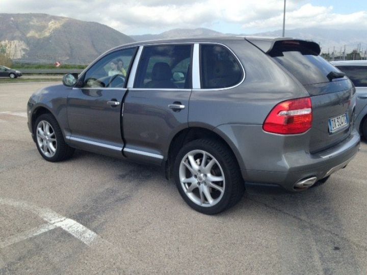 Porsche Cayenne V6 3.0 DIESEL 240cv TIPTRONIC     Diesel GRIS FONCE METAL - 20