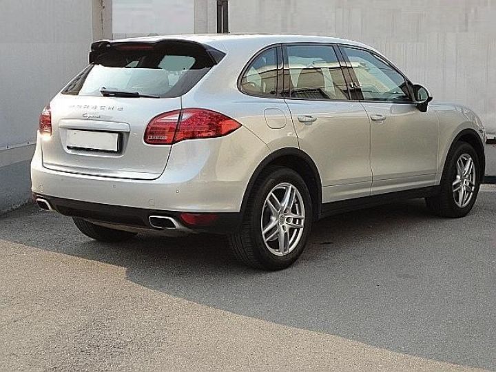 Porsche Cayenne V6 3.0 DIESEL 245cv     Diesel GRIS CLAIR - 29