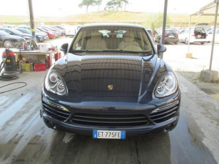 Porsche Cayenne V6 3.0 DIESEL TIPTRONIC 245 cv     Diesel BLEU FONCE METAL - 2