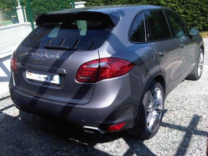 Porsche Cayenne V6 3.0 DIESEL TIPTRONIC     Diesel GRIS FONCE - 19