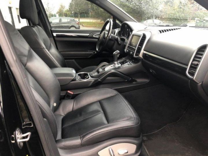 Porsche Cayenne V6 3.6 300cv ESSENCE     Essence NOIR - 17