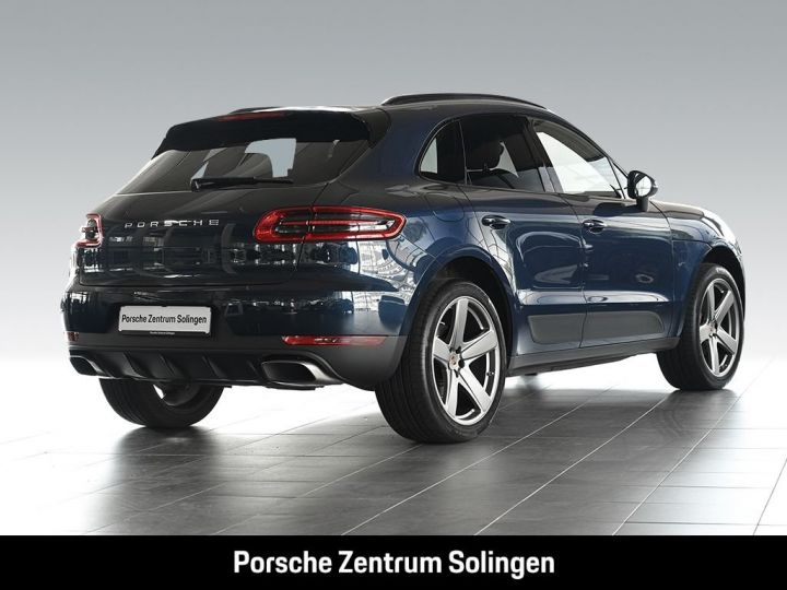 Porsche Macan 2.0 252ch/ Toit panoramique/ Réservoir 75l/ 1ère main/ Garantie Porsche Approved Bleu nuit - 13