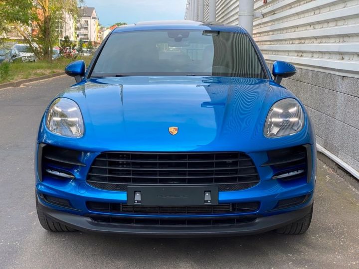 Porsche Macan 2.0L - Toit ouvrant panoramique coulissant, en deux parties, électrique - Système de sonorisation BOSE Bleu métallisé - 2