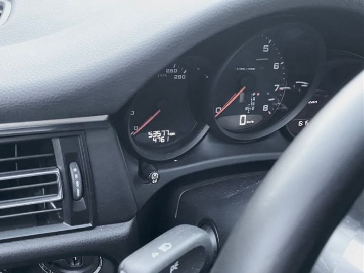 Porsche Macan 2.0L - Toit panoramique - radar de recul avant et arrière, caméra - 1ère main Blanc  - 5