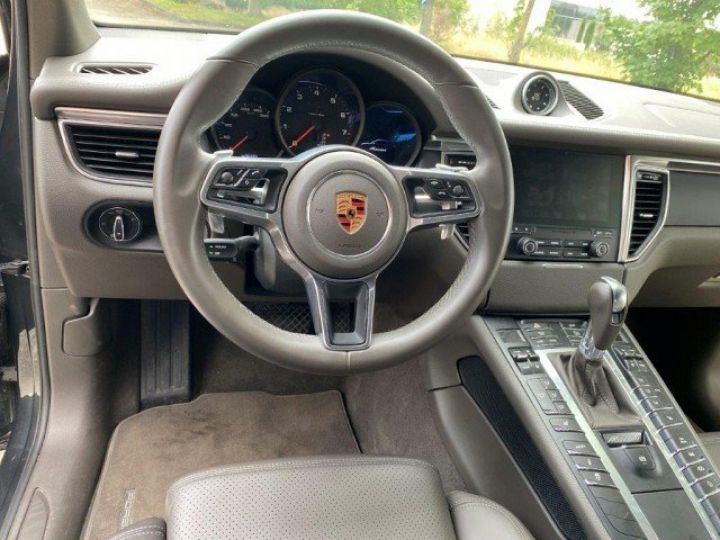 Porsche Macan 2 2.0 252 CV PDK     Essence GRIS FONCE - 14