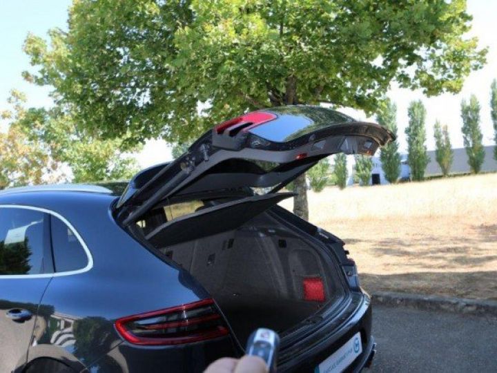 Porsche Macan 3.0 V6 S DIESEL 259 cv PDK     Diesel NOIR METAL - 22