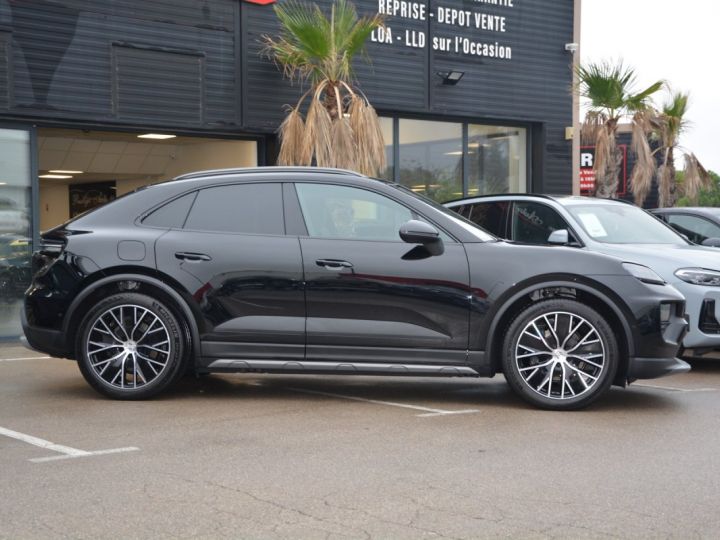 Porsche Macan 4 Electric Neuf Bose LOA 1180 euros par Mois Noir - 3