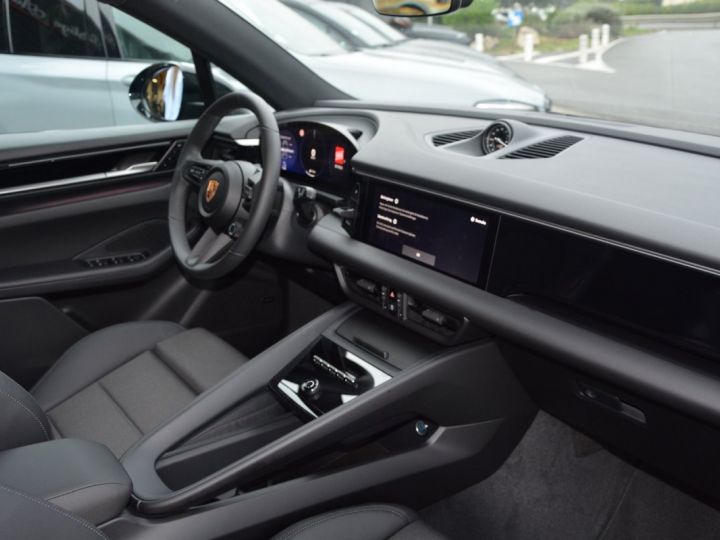 Porsche Macan 4 Electric Neuf Bose LOA 1180 euros par Mois Noir - 7