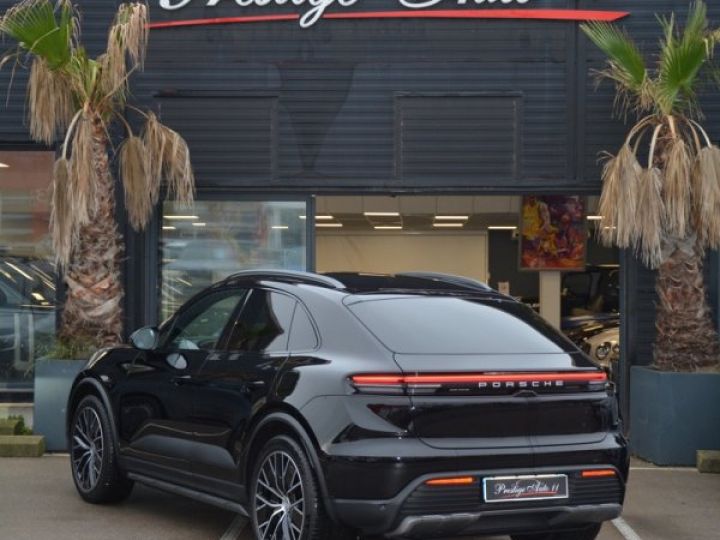 Porsche Macan 4 Electric Neuf Bose LOA 1180 euros par Mois Noir - 13