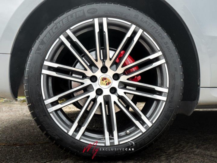 Porsche Macan GTS 3.0 V6 360 CH PDK - Attelage - Sièges chauffants et ventilés - Carbone int/ext - Caméra 360° - Accès confort - Révisée concession Porsche Argent métallisé - 32