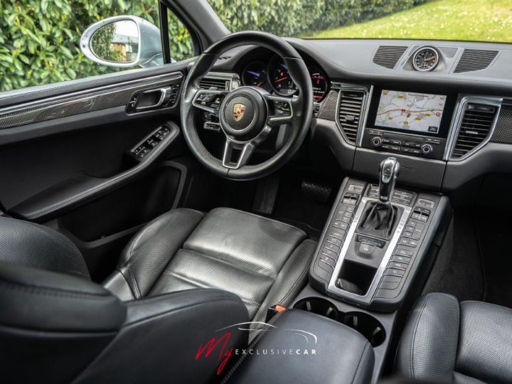 Porsche Macan GTS 3.0 V6 360 CH PDK - Attelage - Sièges chauffants et ventilés - Carbone int/ext - Caméra 360° - Accès confort - Révisée concession Porsche Argent métallisé - 18