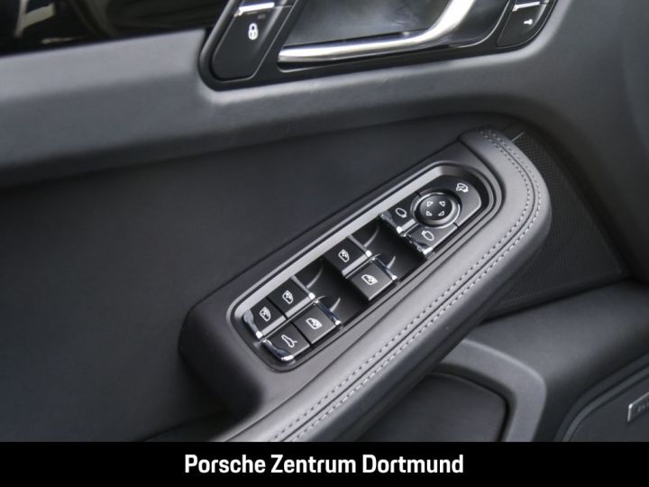 Porsche Macan GTS 441ch DERNIERE PHASE TOUTES OPTIONS PORSCHE APPROVED PREMIERE MAIN BLEU NUIT - 20