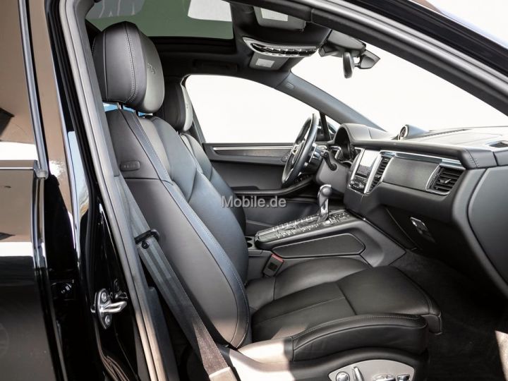 Porsche Macan  GTS / Pano / Suspension pneumatique / Bose / Garantie 12 mois  noir - 3