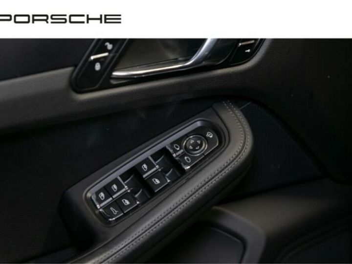 Porsche Macan  # Inclus Carte grise, malus écolo et la livaison à votre domicile # Noir - 10