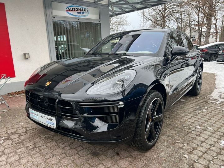 Porsche Macan Porsche Macan.2 Turbo 441 Full Black /Chrono/ TOP/ JA21 / 1èreM / 360°/ CHRONO / Attelage / BOSE / Garantie 12 Mois Noire - 1