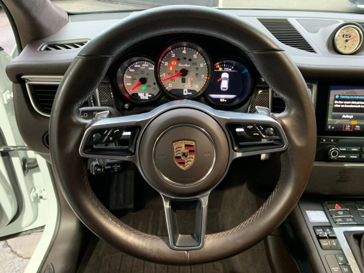 Porsche Macan PORSCHE MACAN TURBO 3.6 440CV PACK PERFORMANCE / PANO /PSE / CHRONO / ATTELAGE / FULL Blanc - 19