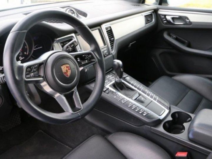 Porsche Macan TURBO 3.6 V6 TURBO     Essence BLANC - 7