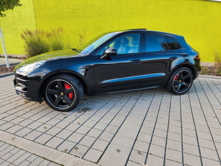 Porsche Macan Turbo Performance 441ch full black pasm pse bose sport chrono sport design Garantie 12 mois Noir profond - 1