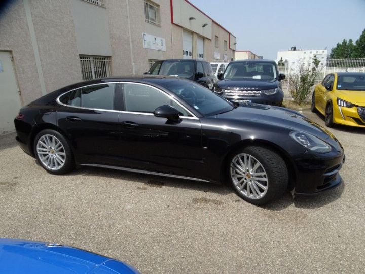 Porsche Panamera 3.0 V6 440CH 4S Noir - 3