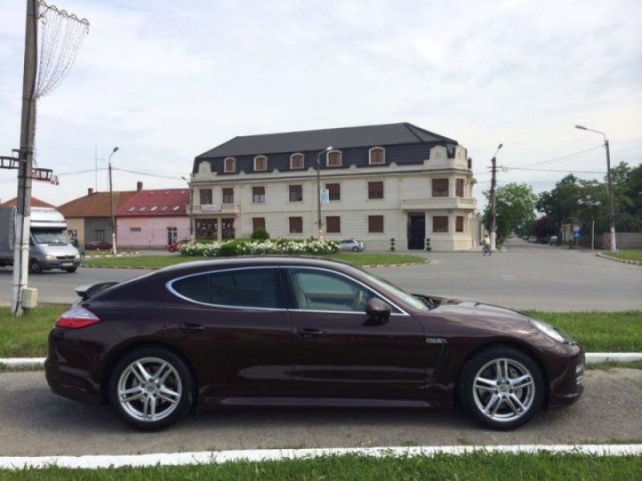 Porsche Panamera 4S V8 4.8 400CV     Essence MACADAMIA - 3