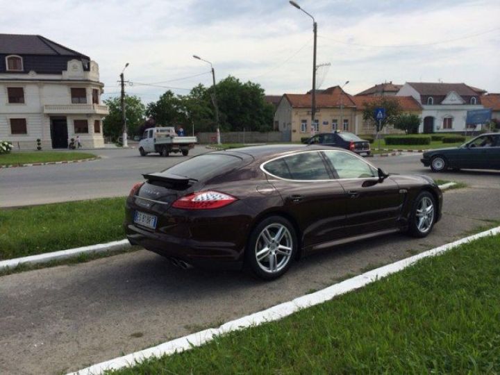 Porsche Panamera 4S V8 4.8 400CV     Essence MACADAMIA - 9