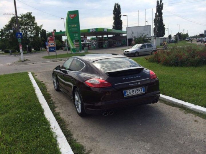 Porsche Panamera 4S V8 4.8 400CV     Essence MACADAMIA - 10