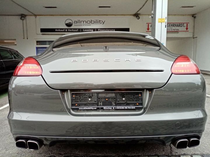 Porsche Panamera TURBO S SPORT DESIGN*TOIT OUVRANT*CAMERA*CHANGEMENT DE VOIE*VOLANT SPORT*GARANTIE Gris Agate - 5