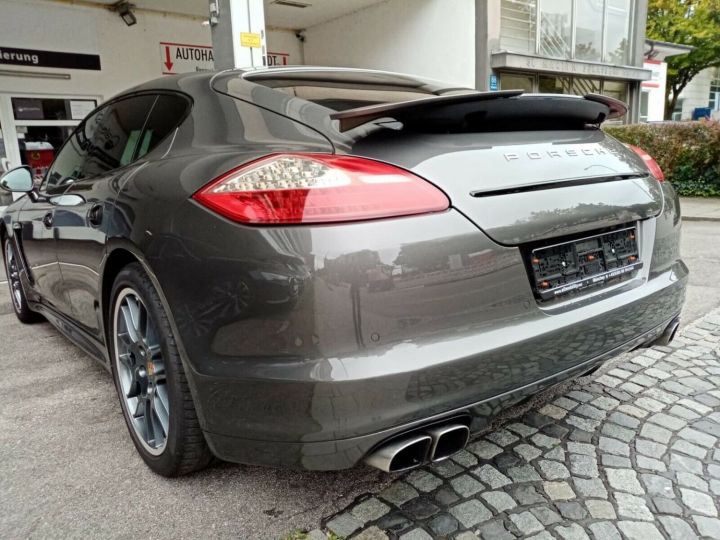 Porsche Panamera TURBO S SPORT DESIGN*TOIT OUVRANT*CAMERA*CHANGEMENT DE VOIE*VOLANT SPORT*GARANTIE Gris Agate - 6