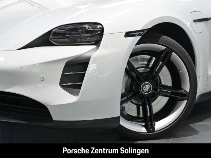 Porsche Taycan 4S Sport Turismo Bose Matrix 22kW Blanc - 25