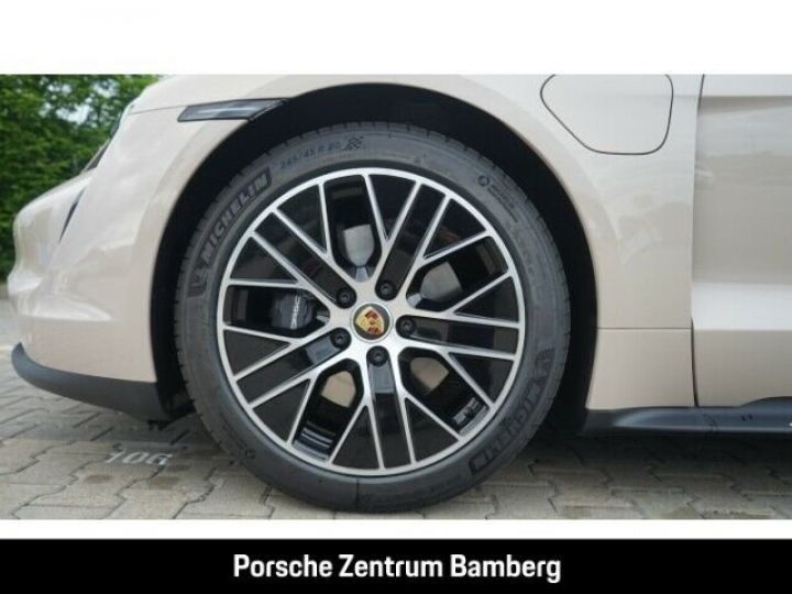 Porsche Taycan /Bose/ACC/SportChrono/Perf.Bat.+ Beige métallisé - 11