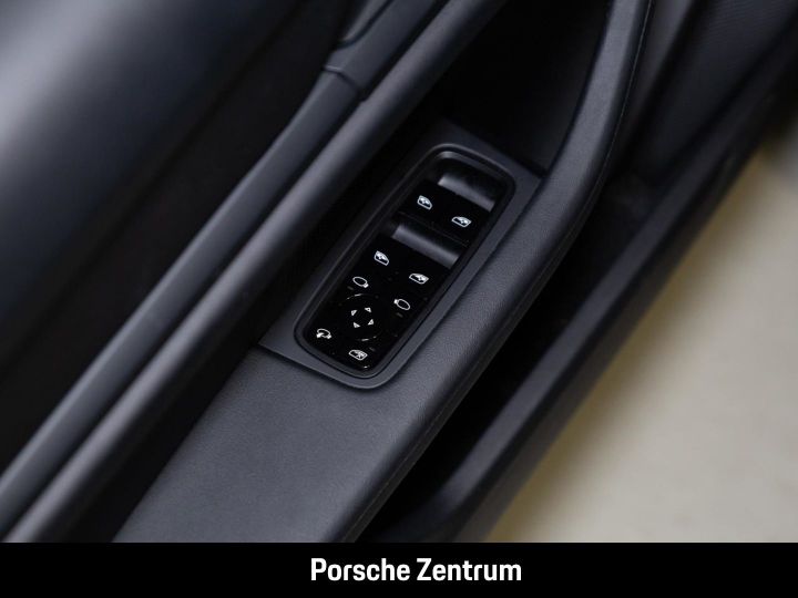 Porsche Taycan PERFORMANCE SUPENSION PNEUMATIQUE PORSCHE TAYCAN+ 20 PREMIERE MAIN PORSCHE APPROVED Noir - 11