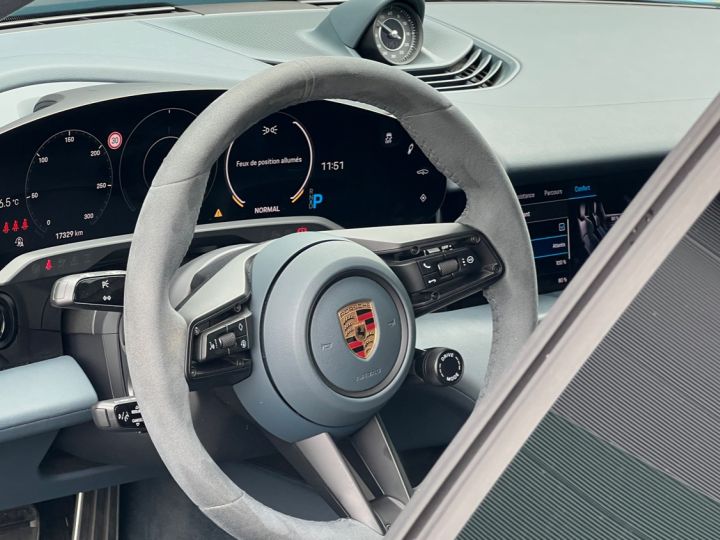 Porsche Taycan Porsche Taycan Turbo S - LOA 1 682 Euros Par Mois - 761 Ch - 5 Places - Jantes carbone Bleu Glacé Métallisé - 19