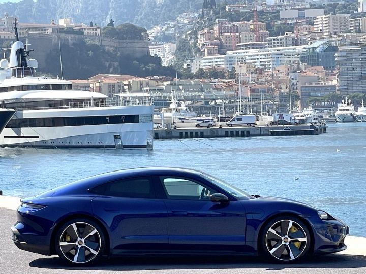 Porsche Taycan TURBO S 761 CV - MONACO Bleu Gentiane Metal - 4