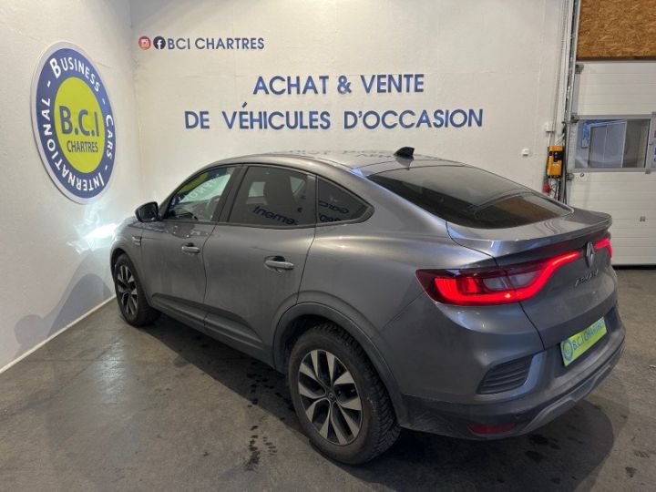 Renault Arkana 1.3 TCE 140CH FAP BUSINESS EDC Gris F - 4