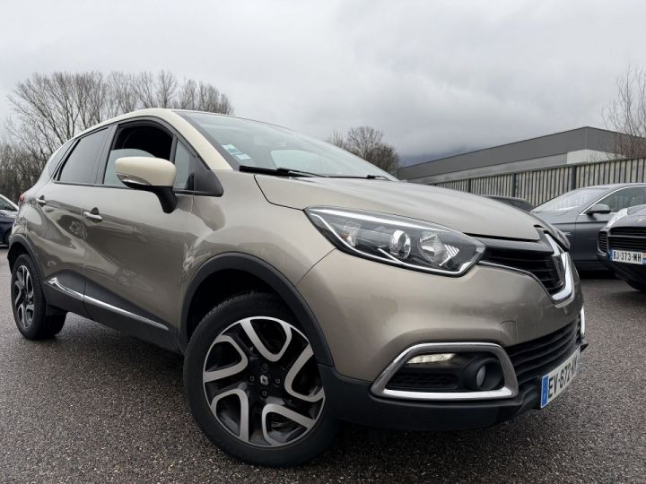 Renault Captur 0.9 TCE 90CH STOP&START ENERGY INTENS EURO6 114G 2016 Beige - 2