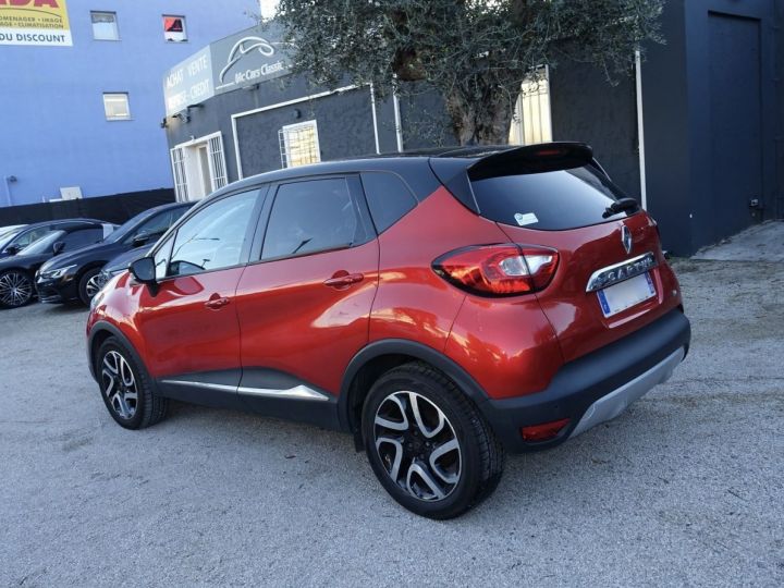 Renault Captur 0.9 TCE 90CH STOP&START ENGY HELLY HANSEN ECO² 5CV Rouge - 2