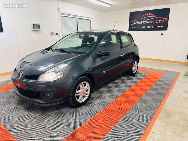 Renault Clio 1.2 16V EXPRESSION  - 3