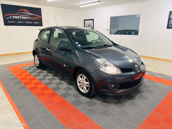 Renault Clio 1.2 16V EXPRESSION  - 1