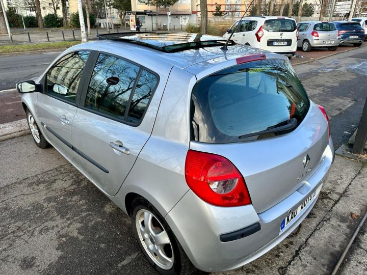 Renault Clio GRIS - 4